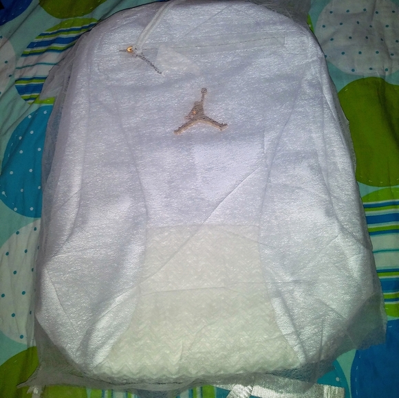 Nwt Jordan Backpack with padded laptop pouch - Picture 7 of 9